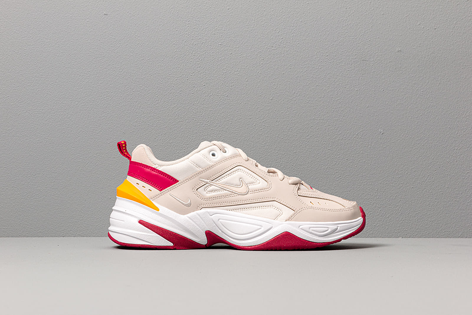 Încălțăminte și sneakerși pentru femei Nike W M2K Tekno Desert Sand/ Desert Sand-Phantom