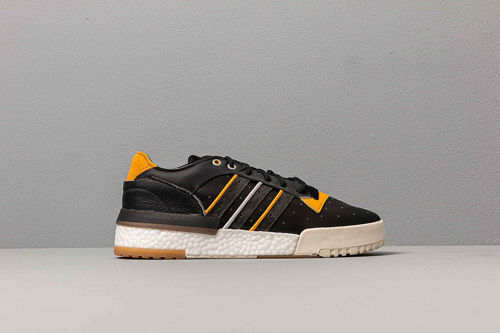 Scarpe uomo adidas Rivalry RM Low Core Black Grey Six Carbon Footshop