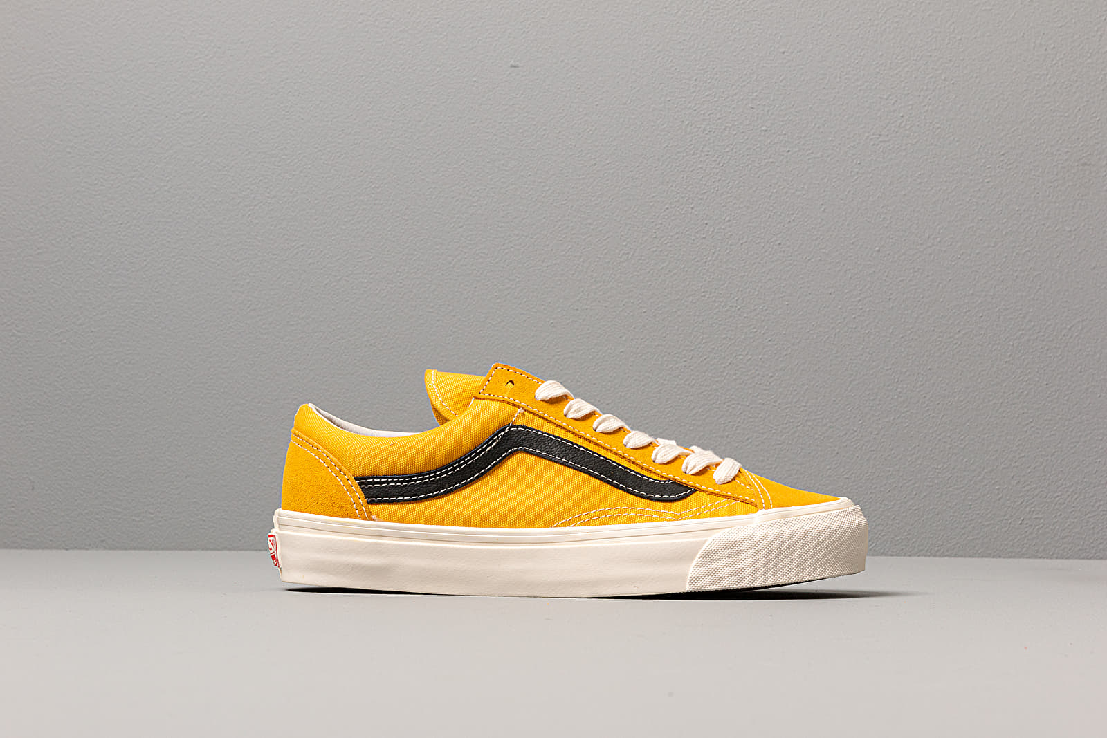 Vans vault top style 36 yellow