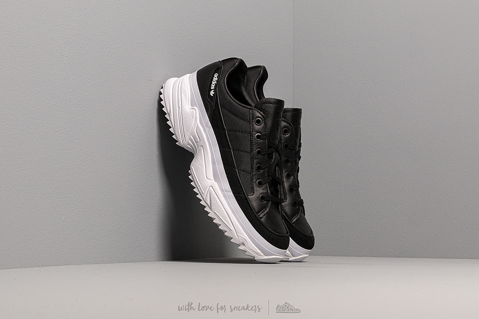 Dámské tenisky a boty adidas Kiellor W Core Black/ Core Black/ Ftw White