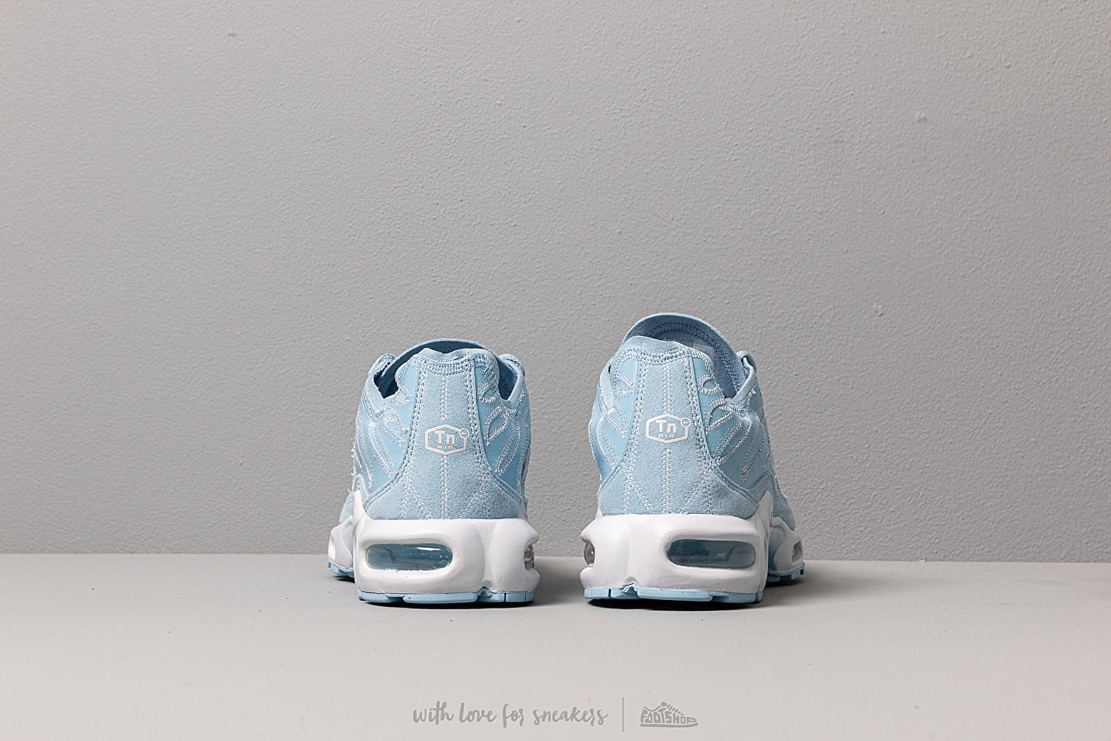 Nike air max plus deconstructed psychic blue top