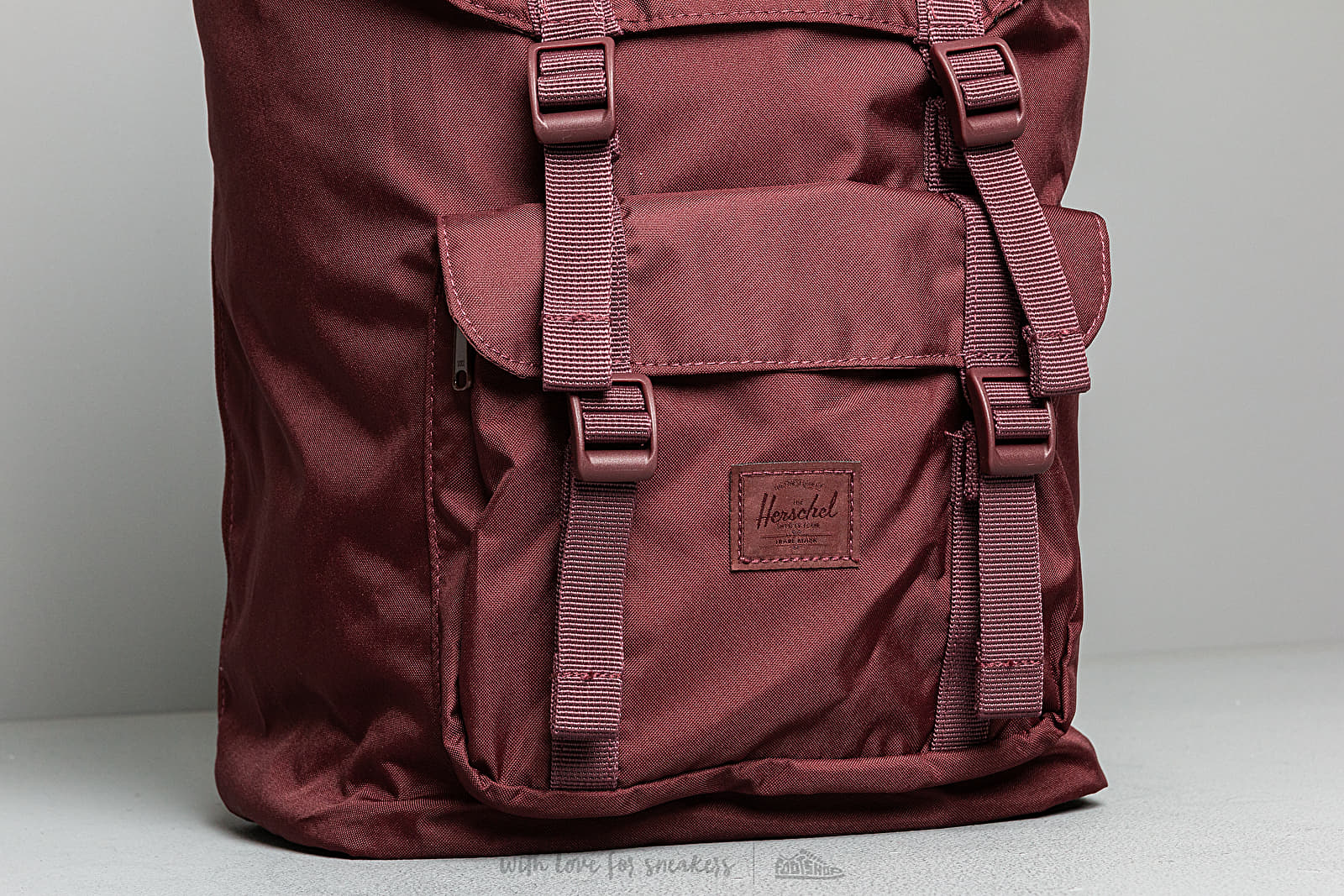 Zaini Herschel Supply Co. Little America Light Backpack Plum