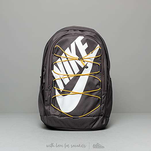White and gold nike backpack discount