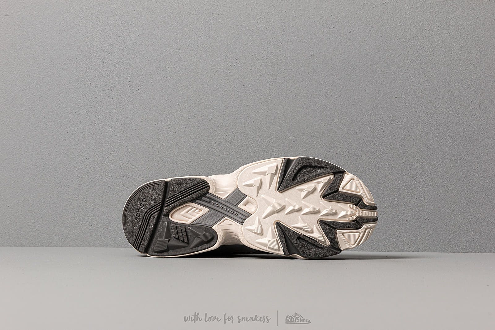 Buty męskie adidas Falcon W Crystal White/ Crystal White/ Grey Two F17