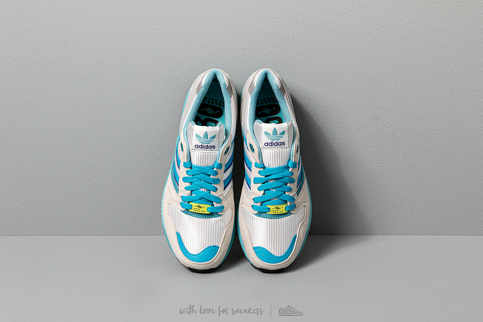 Chaussures et baskets homme adidas ZX 5000 C Raw White Crystal