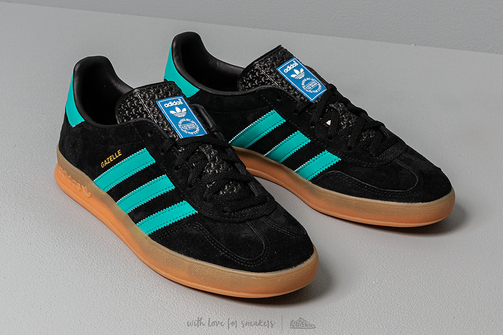 Adidas gazelle indoor black aqua 2025