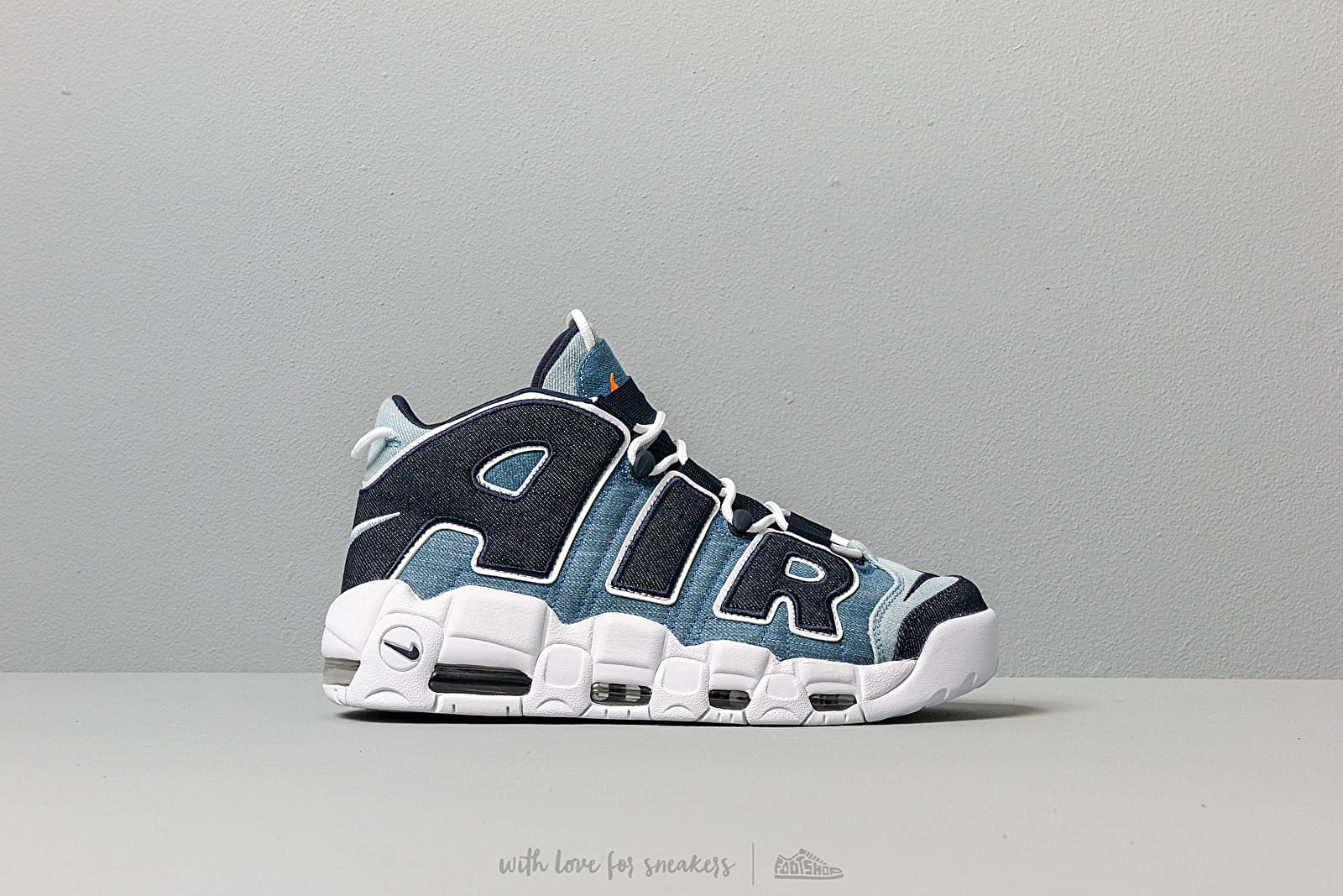 Men s shoes Nike Air More Uptempo 96 QS White Obsidian Total