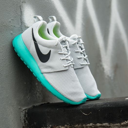Men s shoes Nike Roshe One QS Pure Platinum Anthracite Footshop
