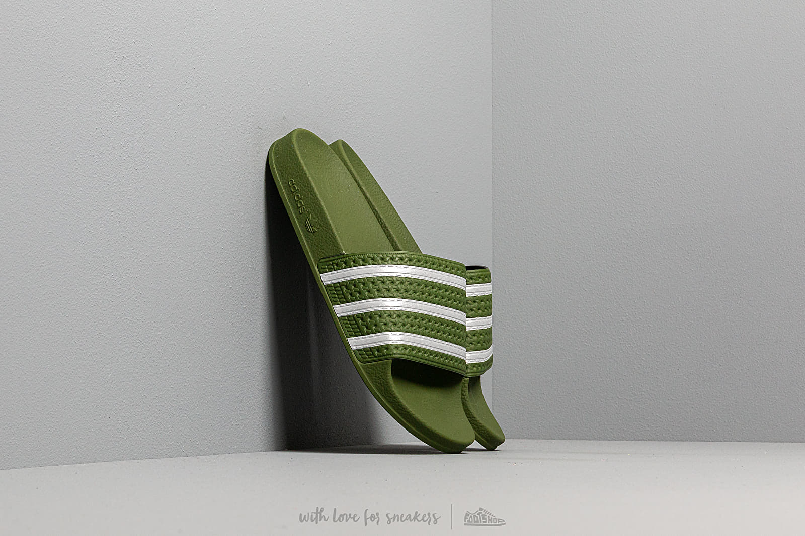 Scarpe uomo adidas Adilette Tech Olive/ Ftw White/ Tech Olive