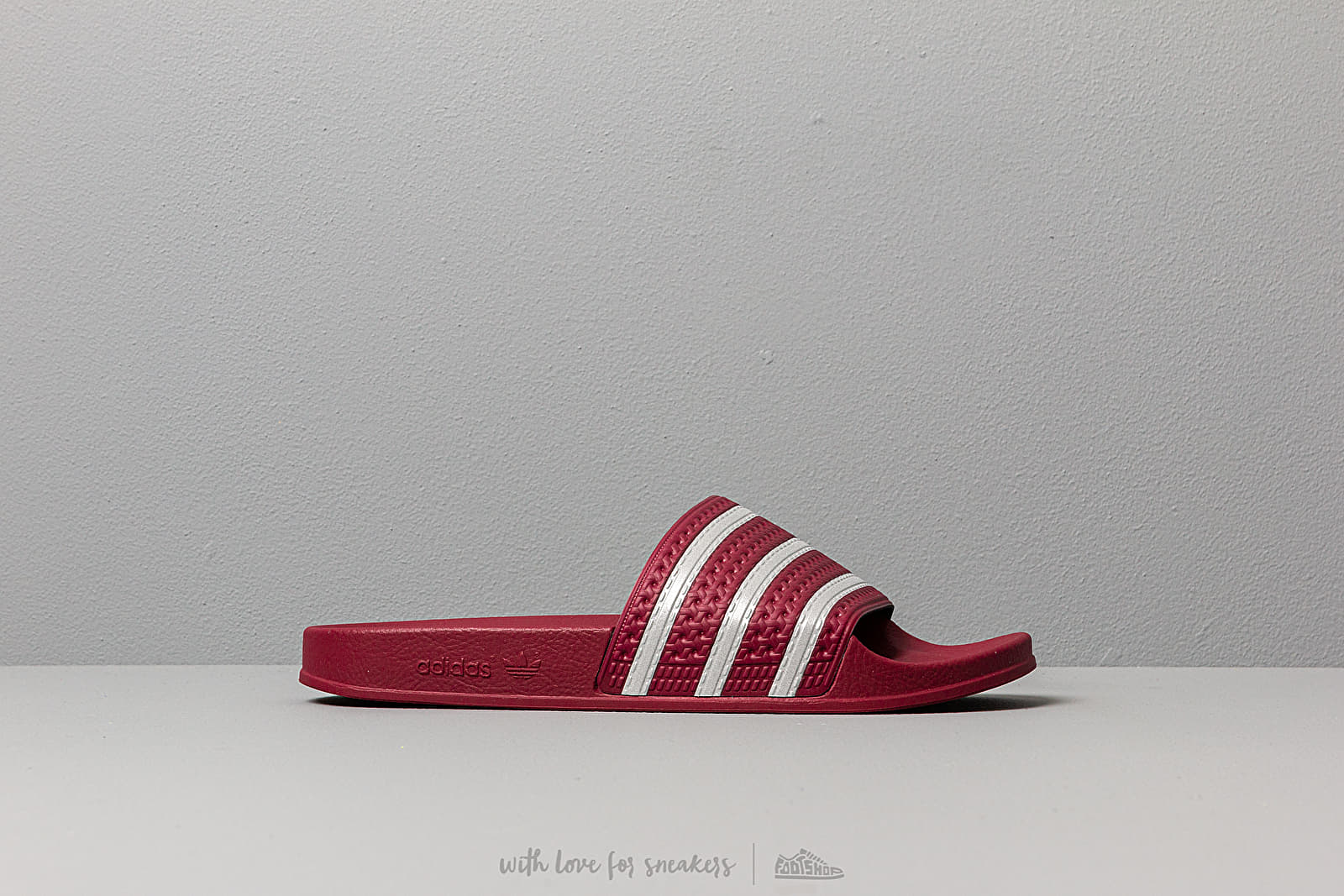 Adidas adilette collegiate burgundy hotsell