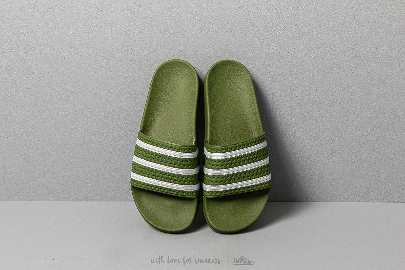Scarpe uomo adidas Adilette Tech Olive/ Ftw White/ Tech Olive