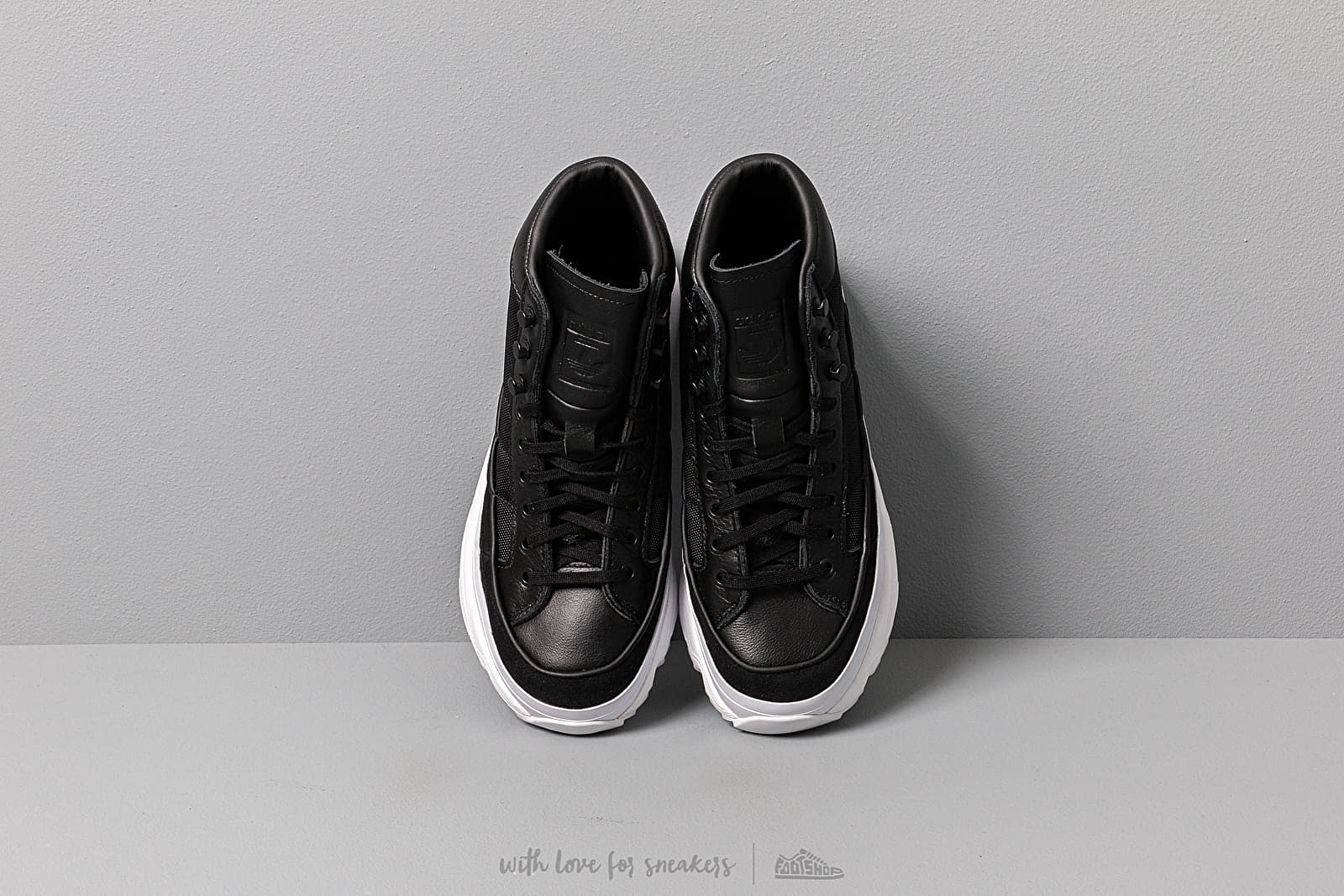 Chaussures et baskets femme adidas Kiellor Xtra W Core Black/ Core Black/ Ftw White