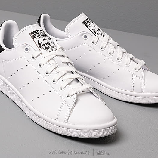 Stan smith white black logo clearance