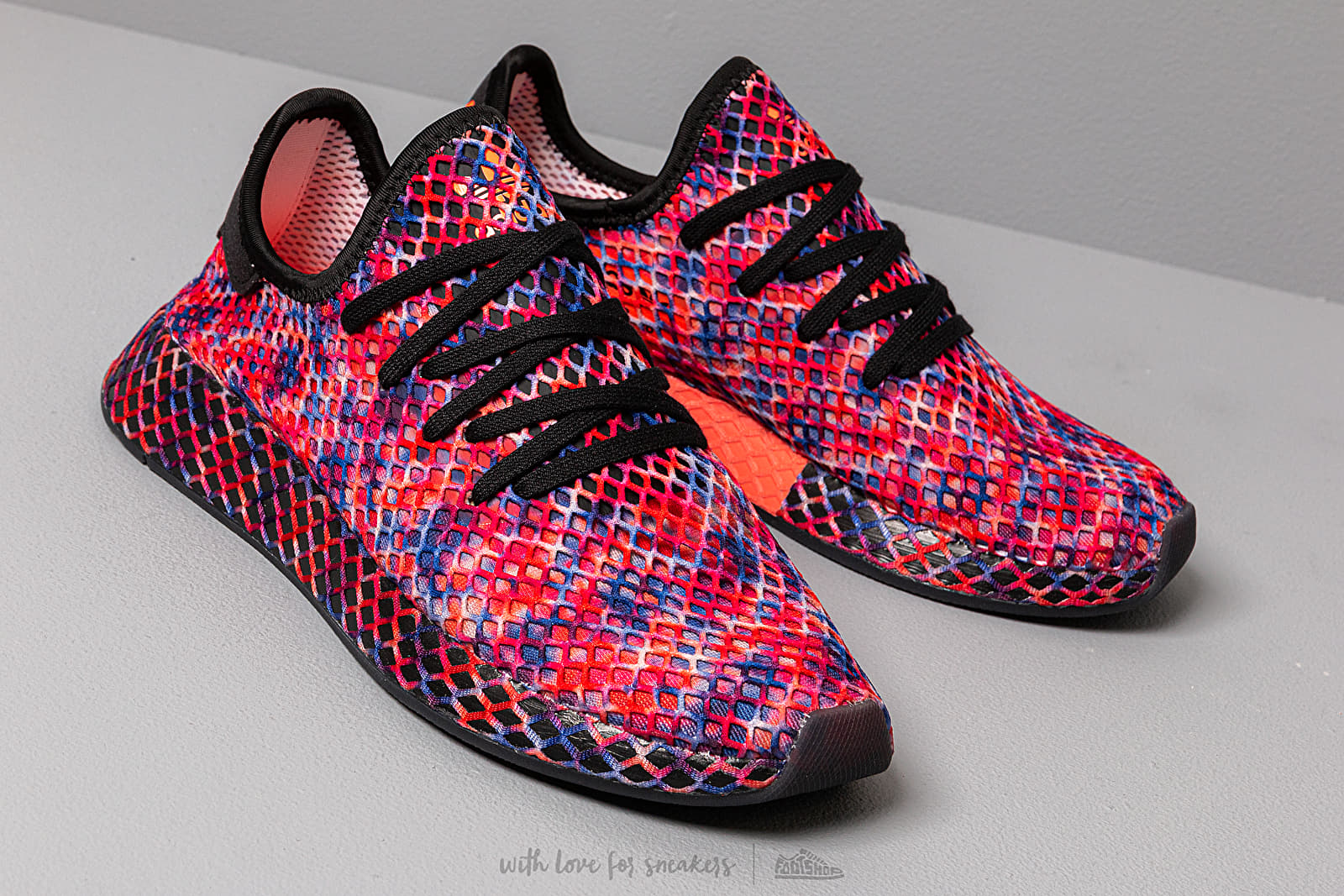 Chaussures et baskets homme adidas Deerupt Runner Core Black/ Core Black/  Solar Red | Footshop