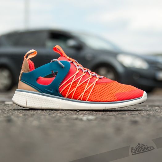 Nike WMNS Free Viritous Bright Crimson Blue Legend Elm Sail