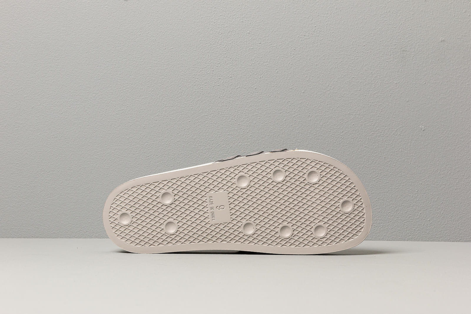 Încălțăminte și sneakerși pentru bărbați adidas Adilette Crystal White/ Grey Four/ Grey Two
