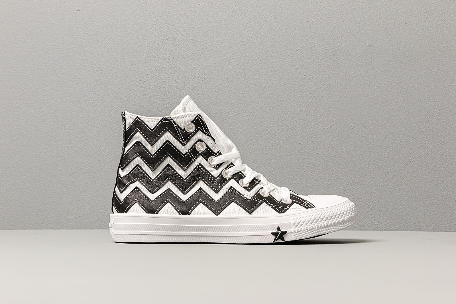 Converse mission v hot sale