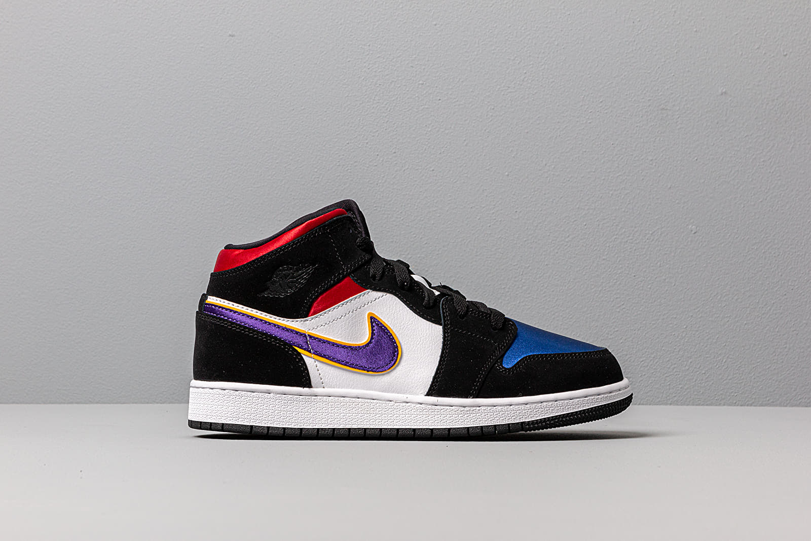 Air jordan 1 mid se shop field purple