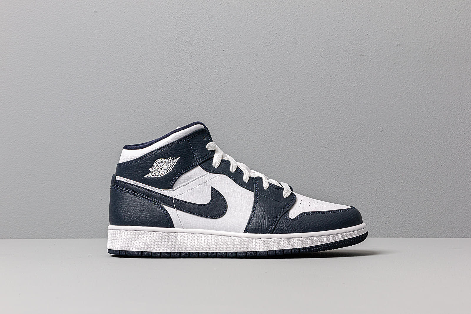 Dámské tenisky a boty Air Jordan 1 Mid (GS) White/ Metallic Gold-Obsidian