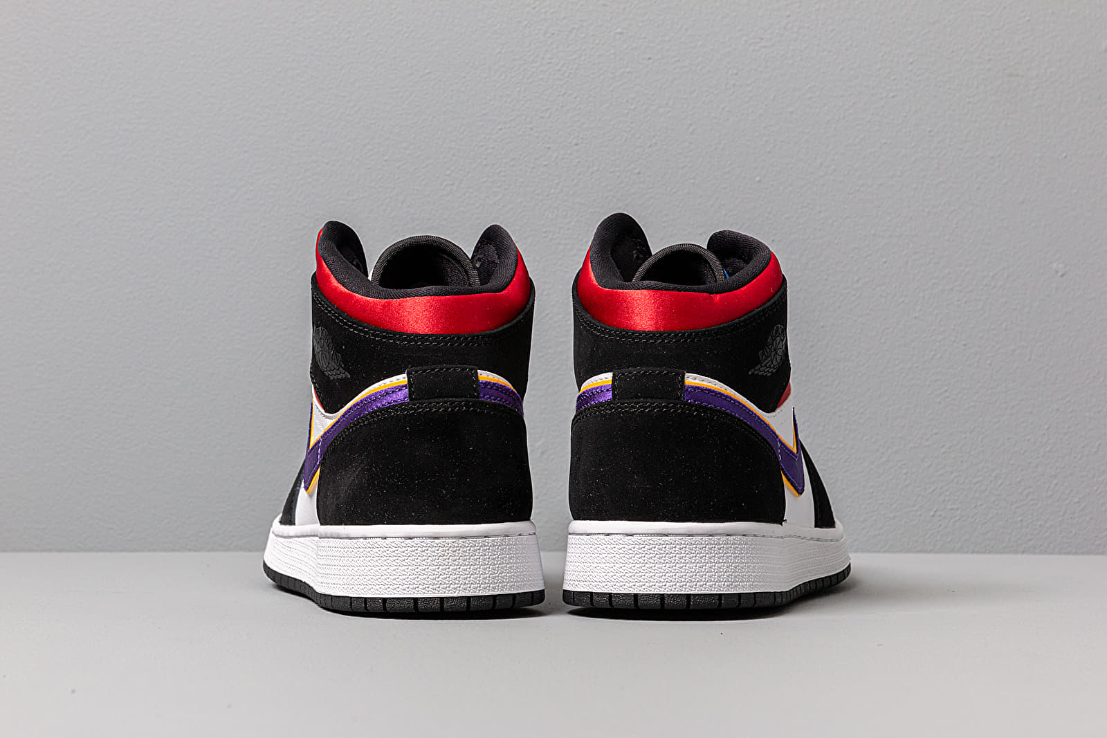 Women s shoes Air Jordan 1 Mid Se GS Black Field Purple White