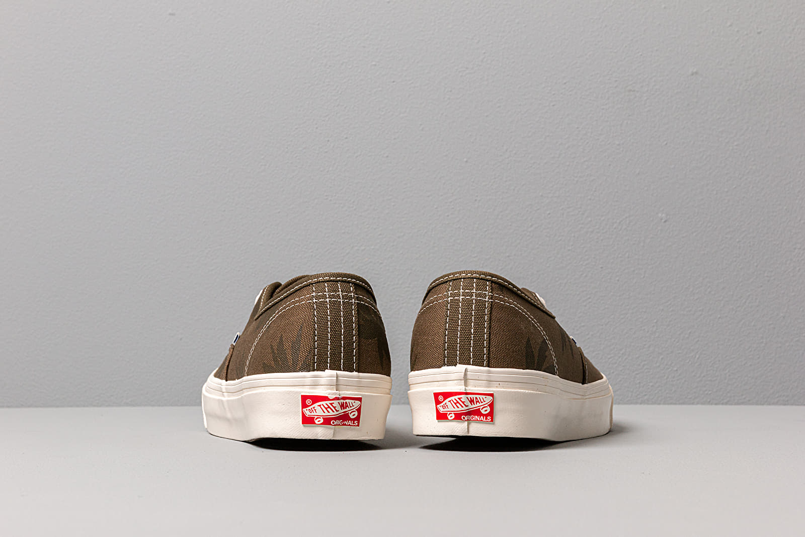 Scarpe uomo Vans OG Authentic LX (Canvas/ Island Leaf) Brown