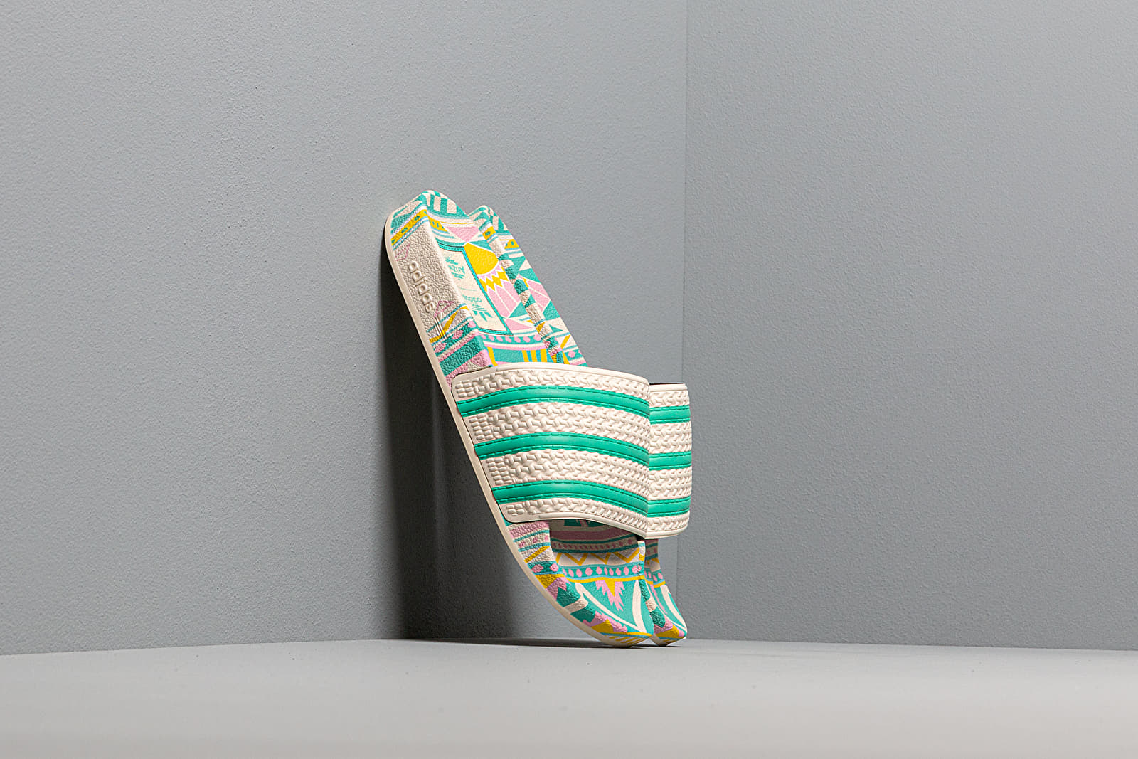 Pánské tenisky a boty adidas x Arizona Tea Adilette Core White/ Suplier Color/ Suplier Color