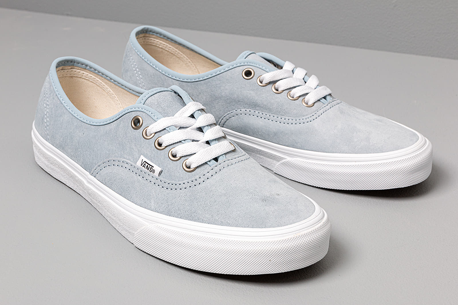 Men s shoes Vans Authentic PIG SUEDE Blue Footshop