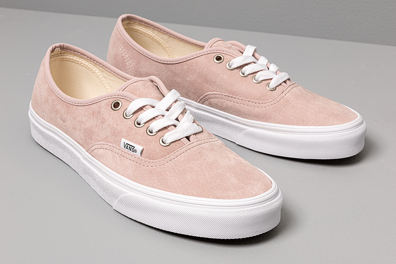 Vans authentic pig hotsell suede