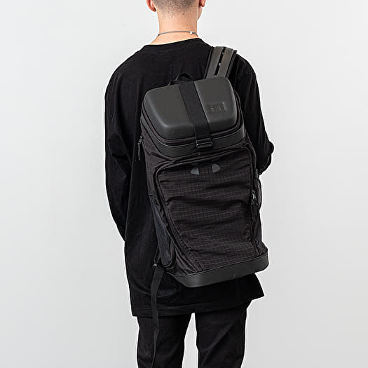 Under armour own the gym online