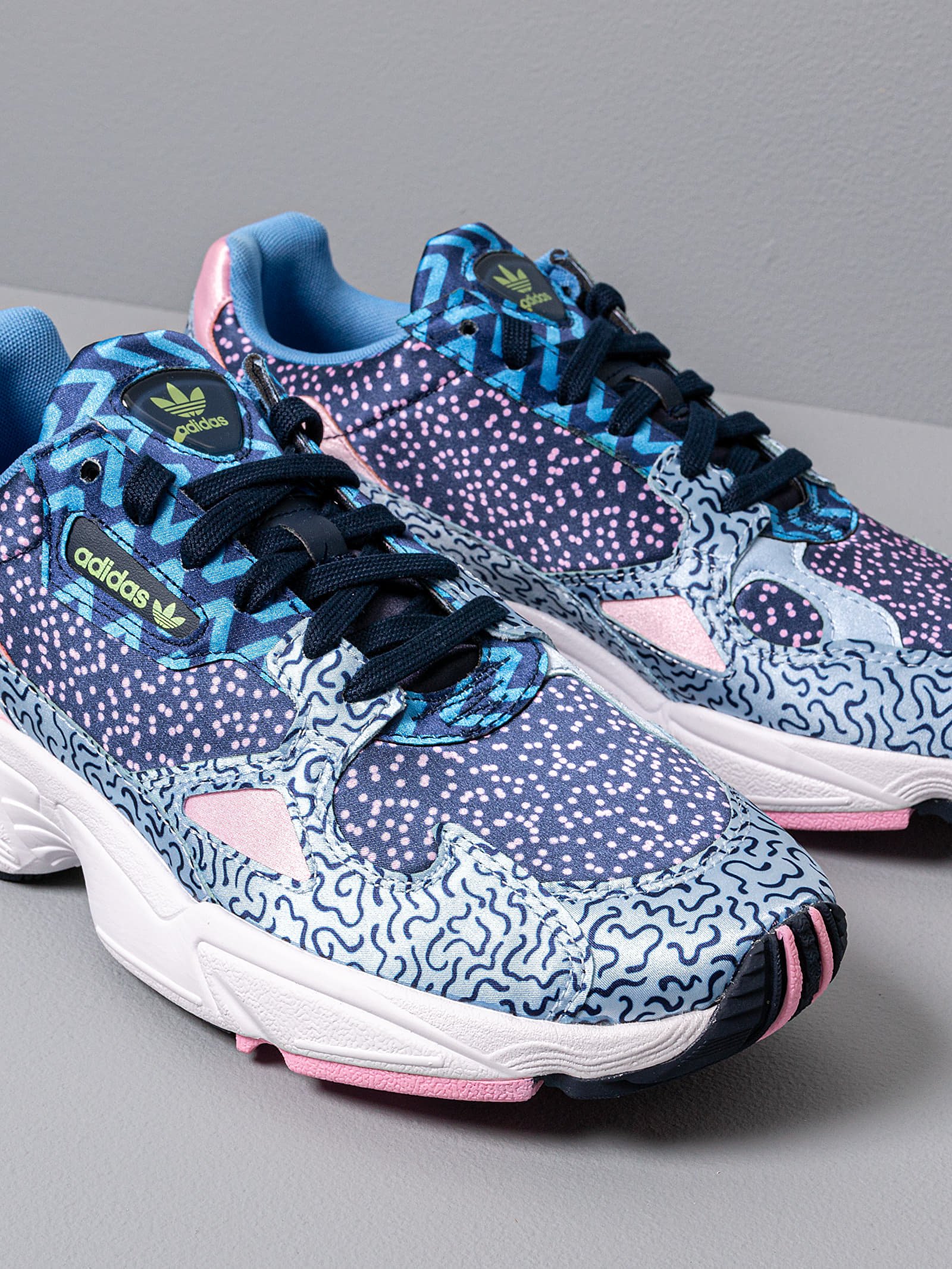 Damen Sneaker und Schuhe adidas Falcon W Collegiate Navy Glow Blue True Pink Footshop