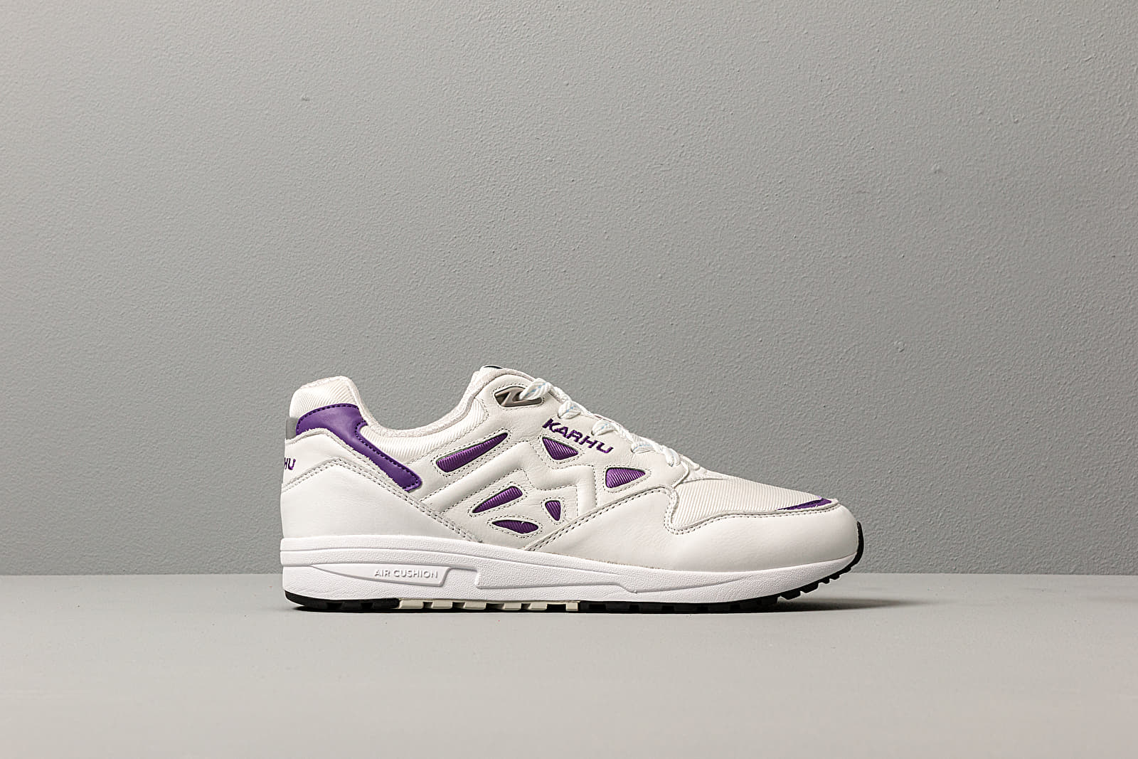 Men's shoes Karhu Legacy Bright White/ Tillandsia Purple