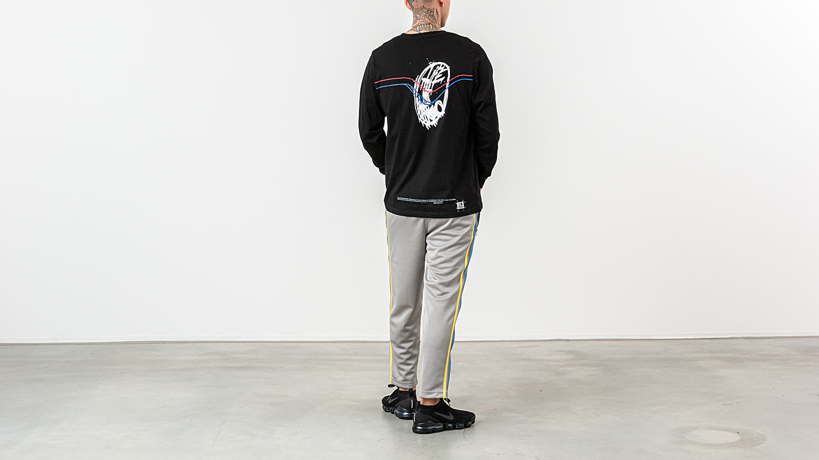 Tričká Life Is Porno V.B.V.P. Longsleeve Tee Black