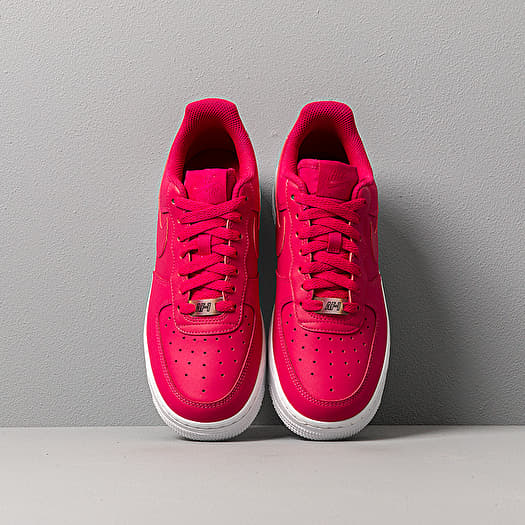 Nike Wmns Air Force 1 07 Essential