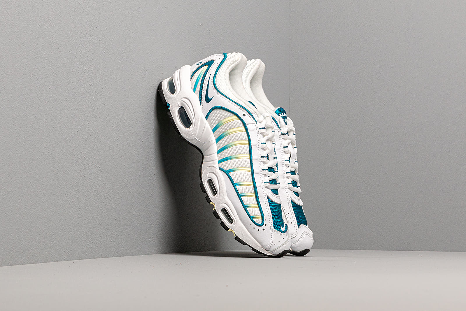Frauen Nike W Air Max Tailwind IV White/ Green Abyss-Electric Green