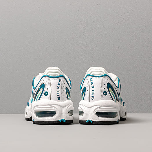 nike tailwind iv green