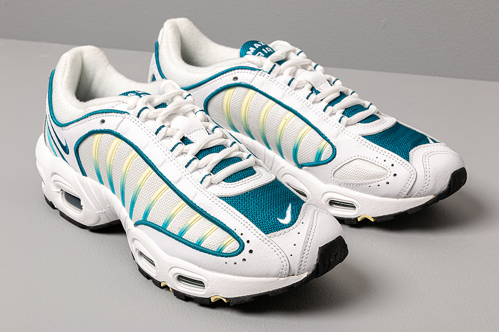 air max tailwind 4 green