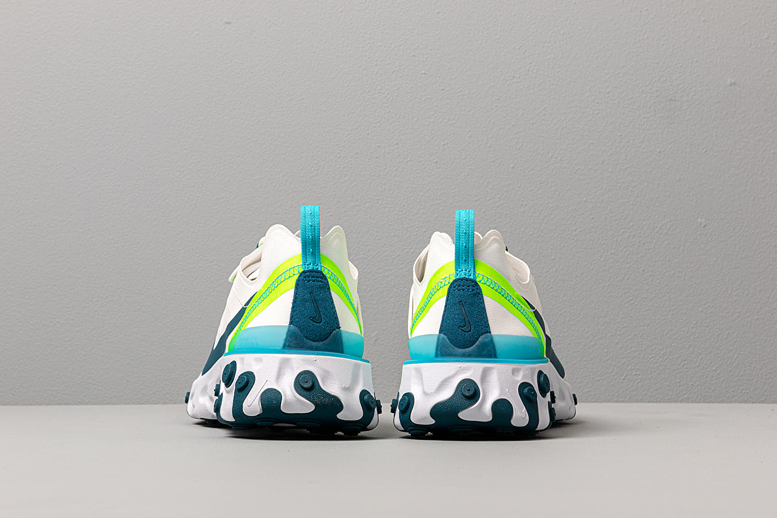 Women s shoes Nike W React Element 55 White Blue Force Summit White Footshop