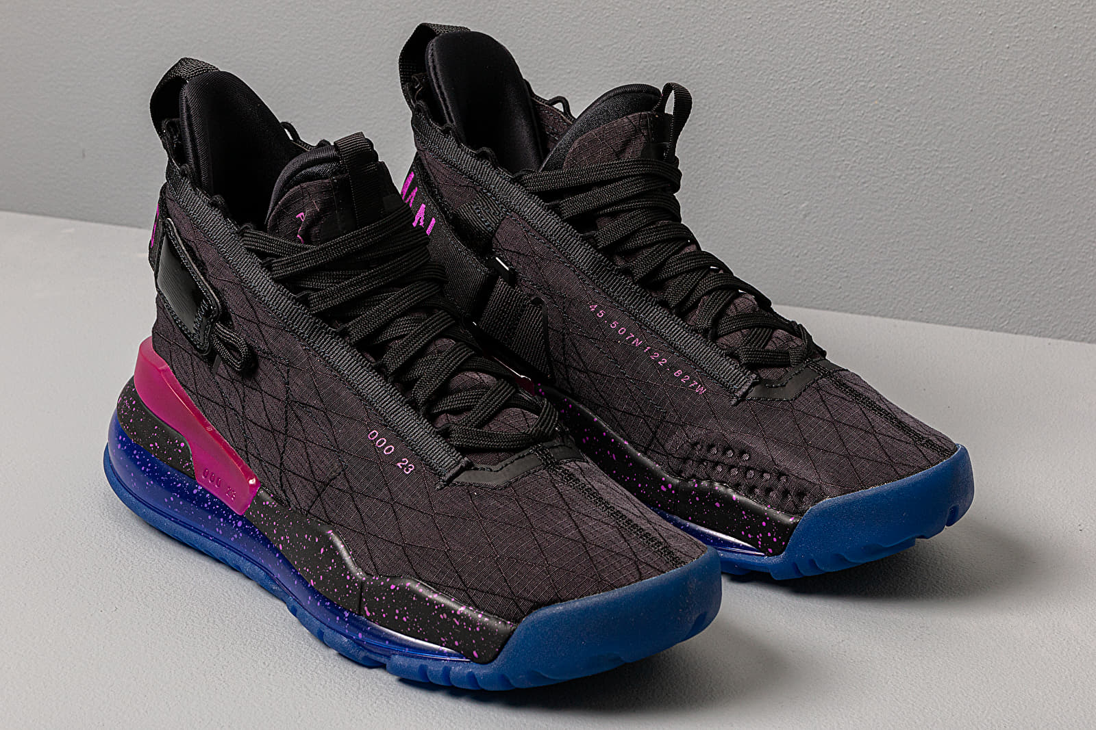 Men s shoes Jordan Proto Max 720 Black Racer Blue Hyper Violet Footshop