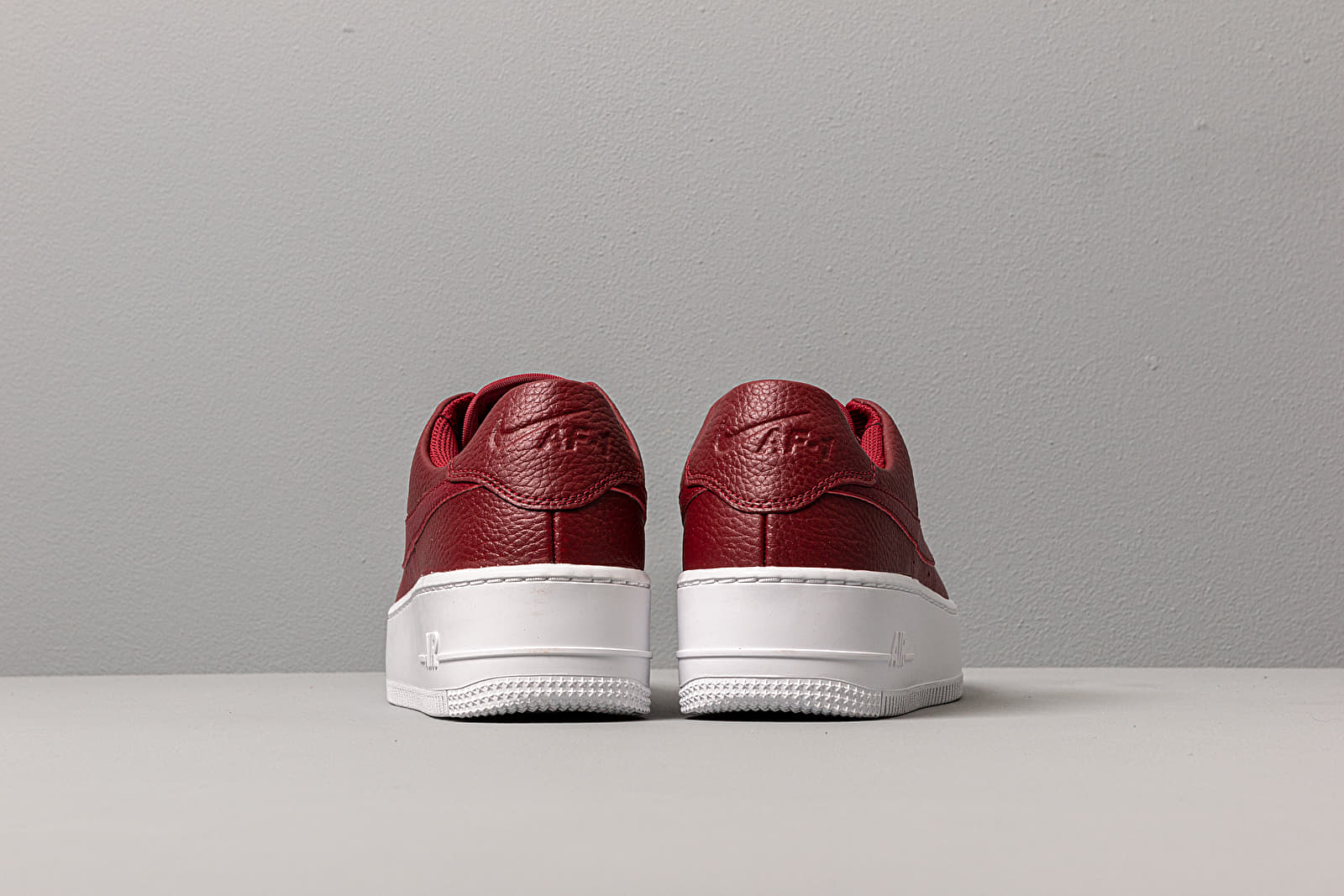 Nike air force 1 sage low red cheap