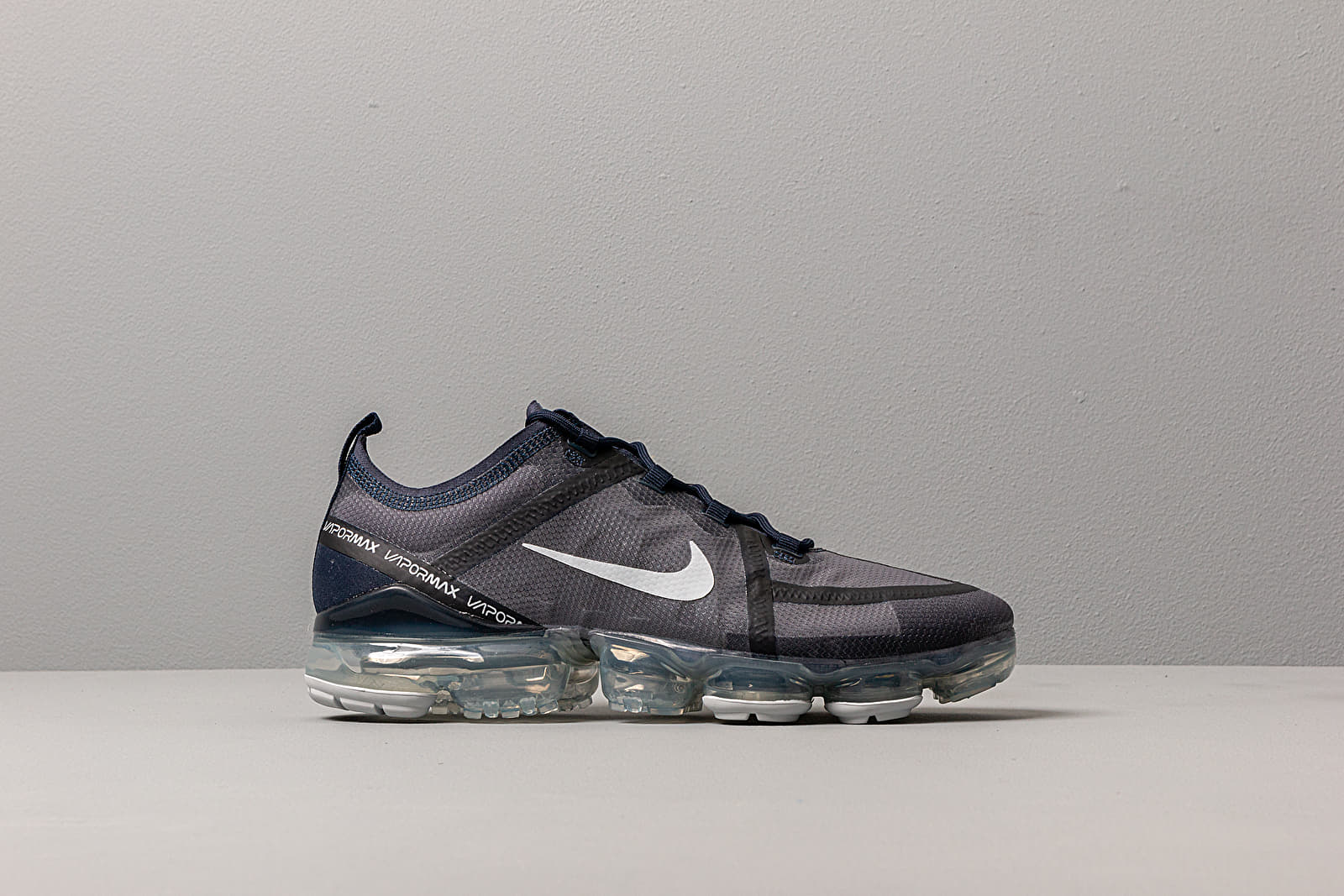 Obsidian vapormax shop