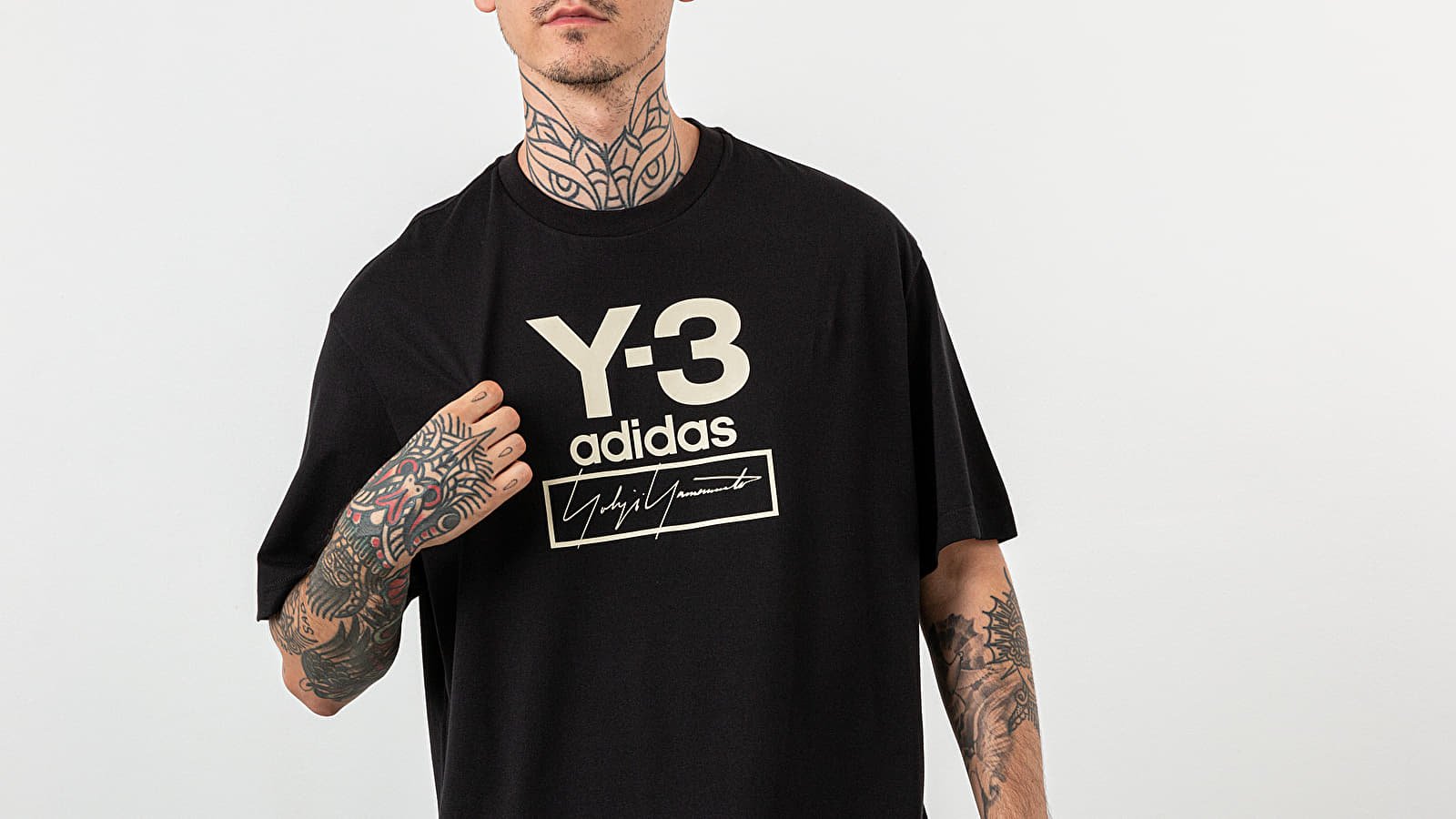 Marškinėliai Y-3 Stacked Logo Tee Black