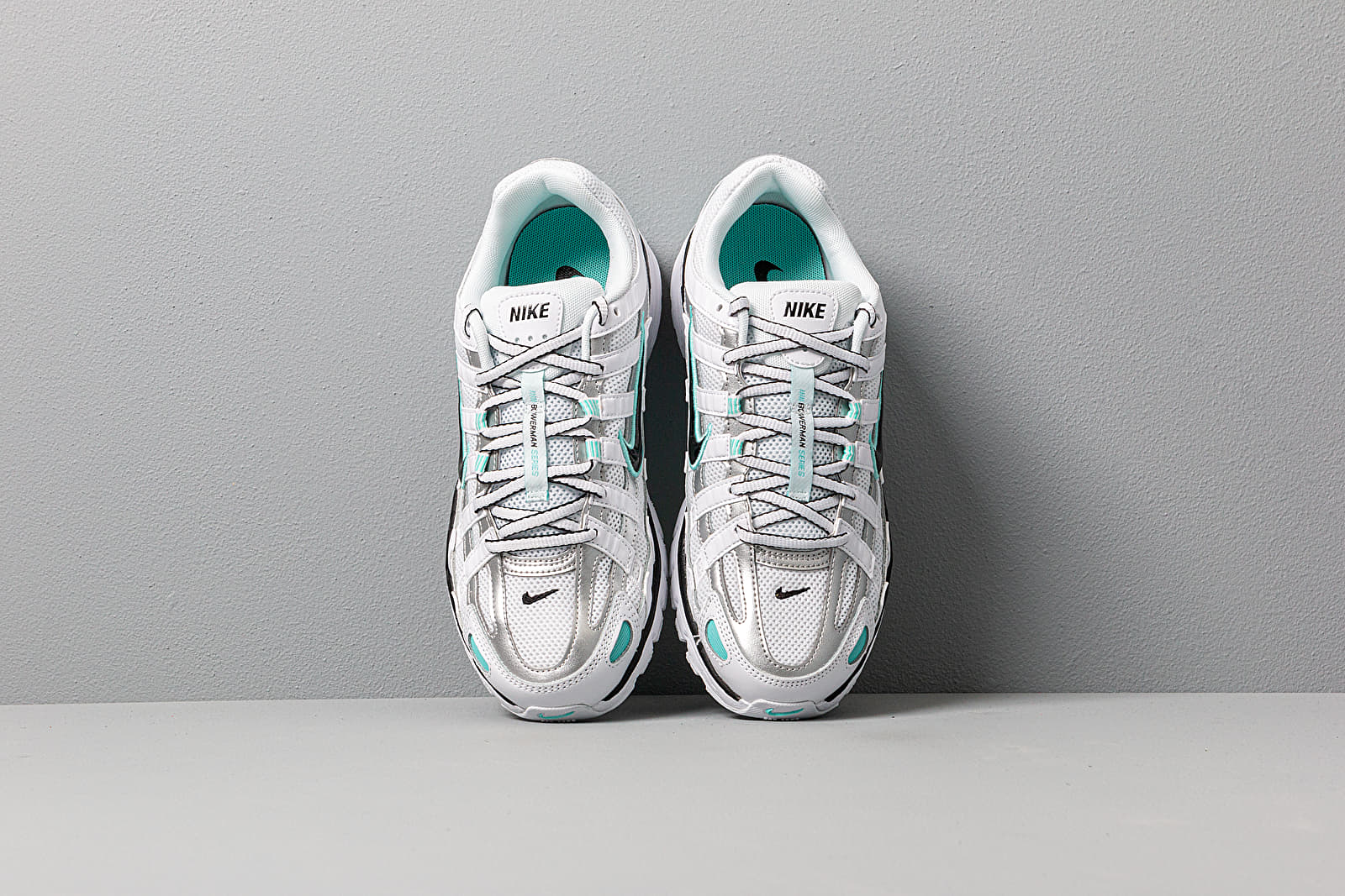 Zapatillas mujer Nike W P-6000 White/ Black-Metallic Silver-Light Aqua