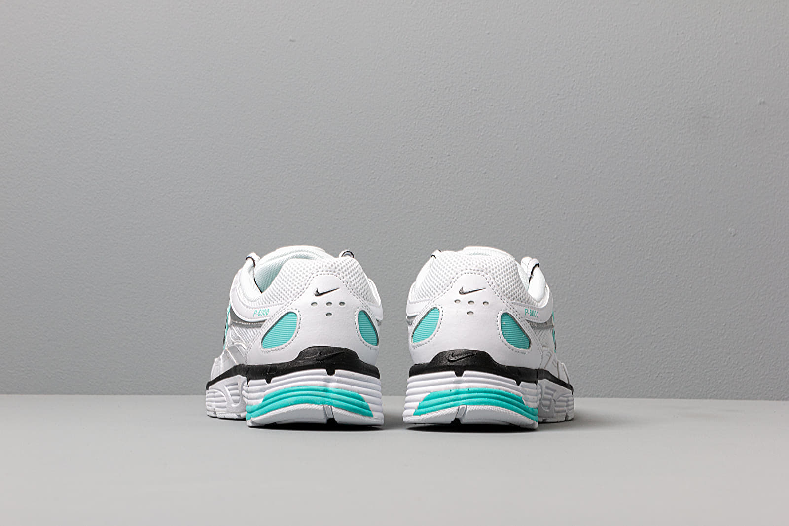Zapatillas mujer Nike W P-6000 White/ Black-Metallic Silver-Light Aqua