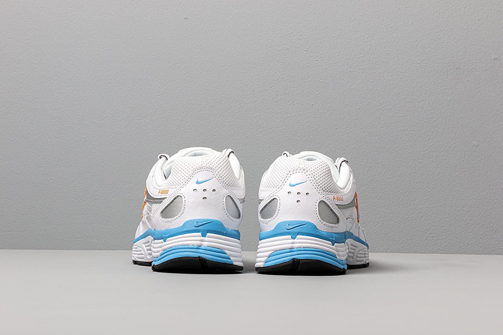 Încălțăminte și sneakerși pentru femei Nike W P-6000 White/ University Blue-Metallic Silver