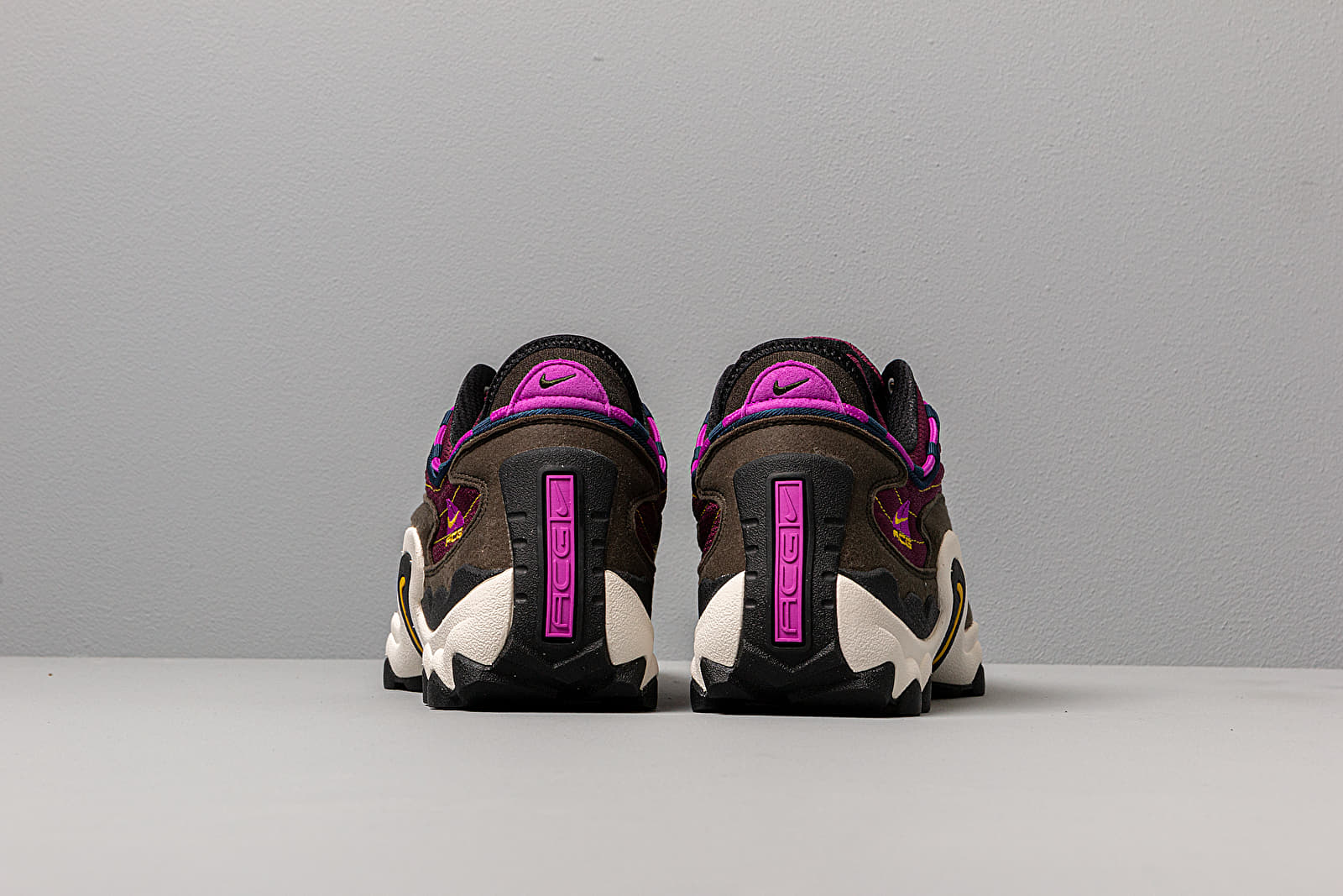 Zapatillas Hombre Nike Air Skarn Sequoia/ Vivid Purple-Bright Citron