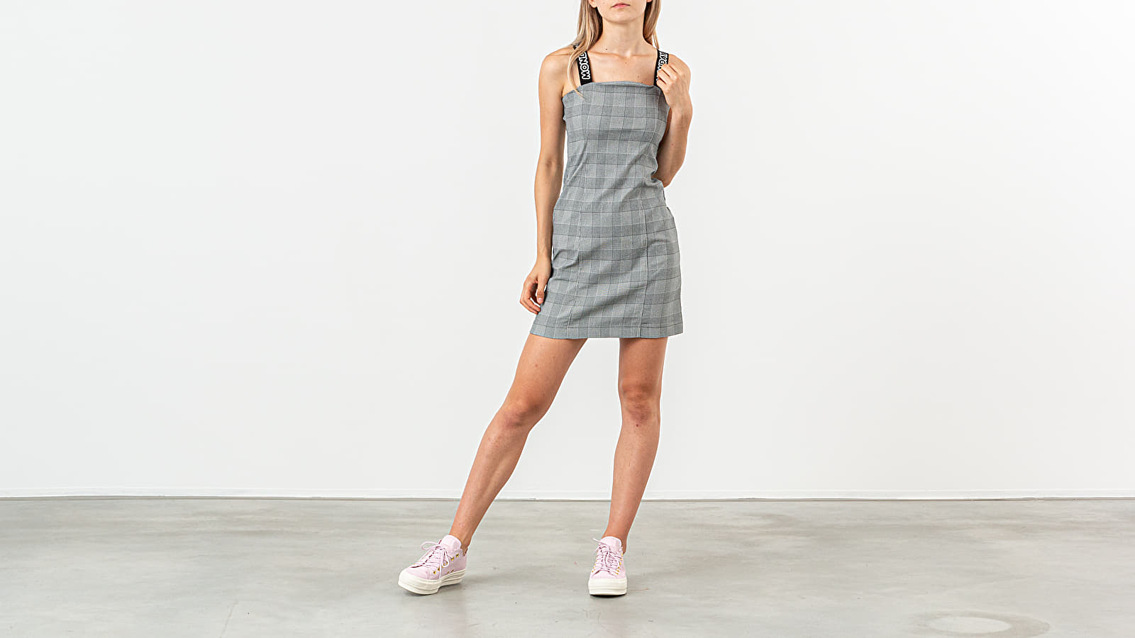 Рокли Lazy Oaf Here All Week Check Dress Grey