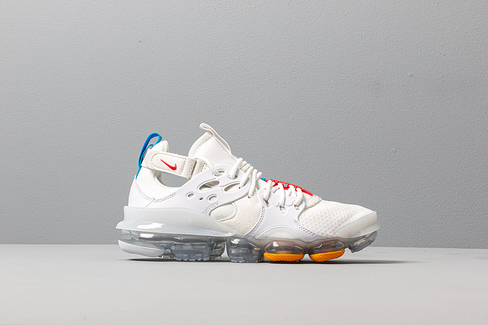 Men s shoes Nike Air Dsvm Summit White Red Orbit White Battle