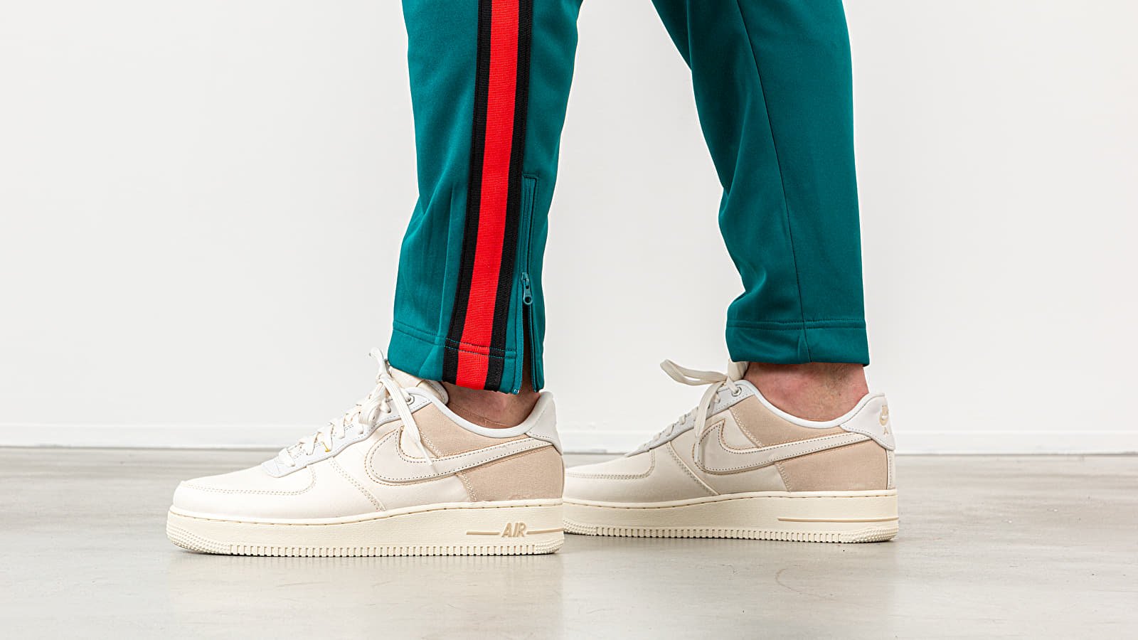 Pantaloni Nike Sportswear Tribute Pants Geode Teal/ University Red