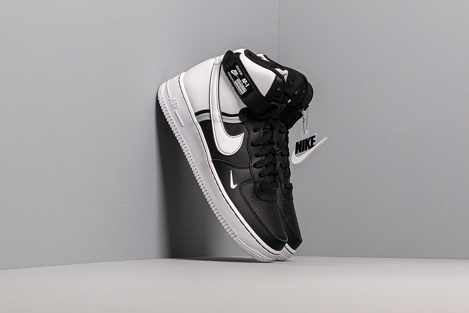 Women s shoes Nike Air Force 1 High Lv8 2 GS Black White Wolf Grey White Footshop