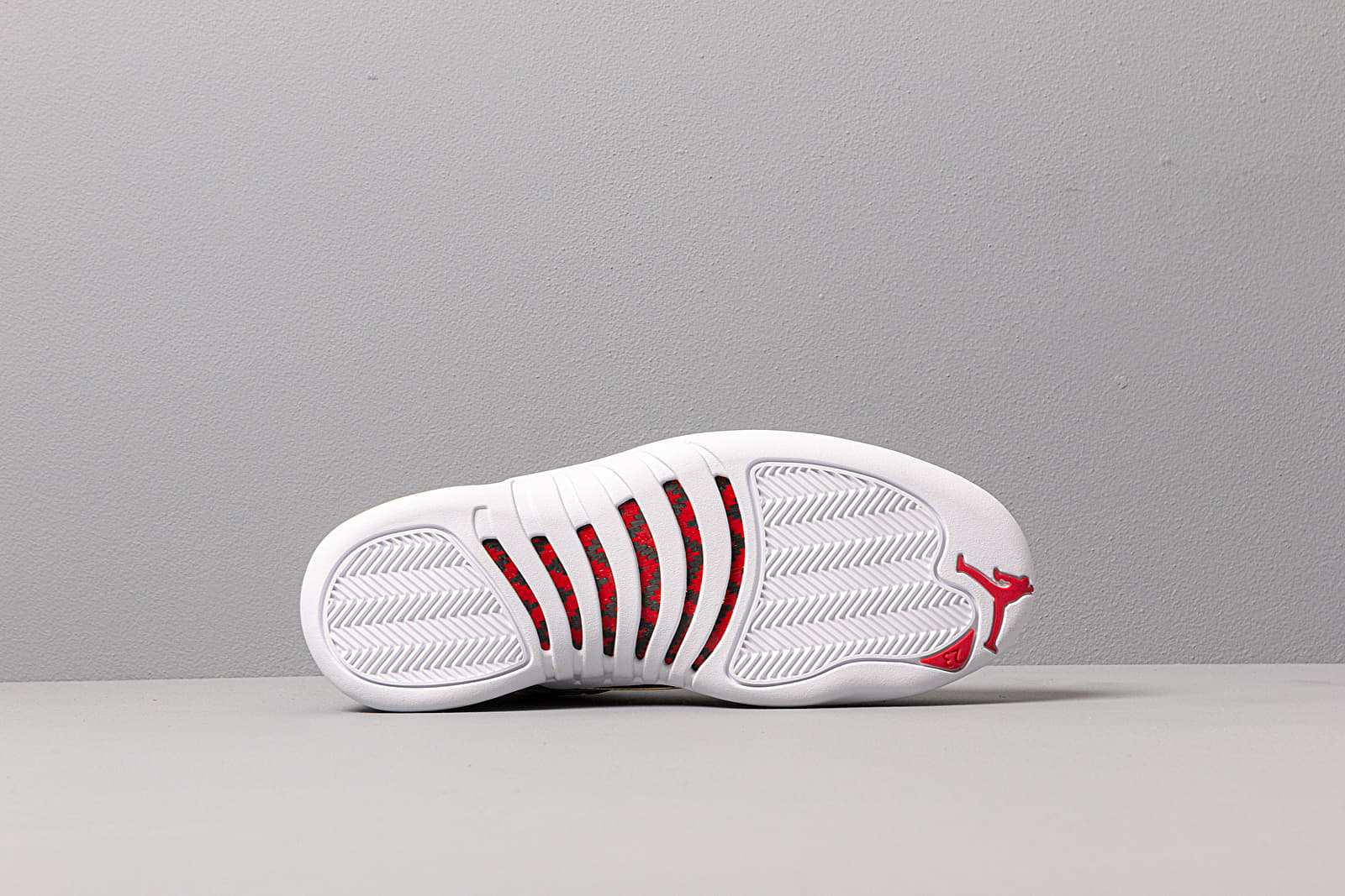 Retro 12 white university red metallic gold new arrivals